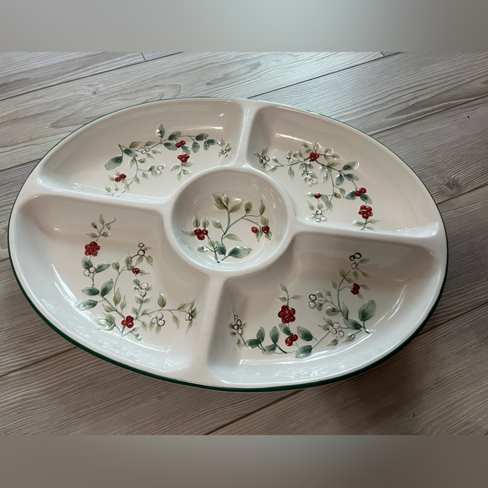 Brand New 18”x~14”, 5-Section, Divided, Winterberry Pfaltzgraff, Serving Dish